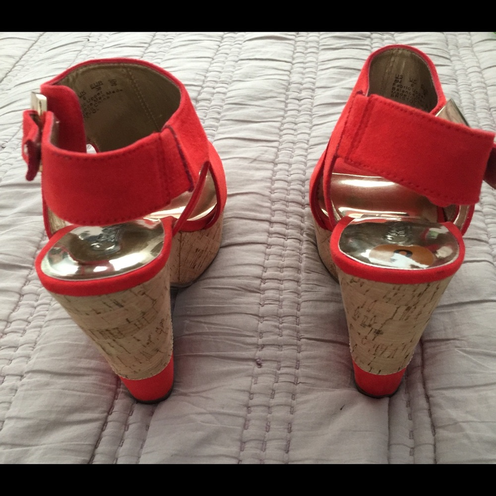 Shoes - Picture 3 of 3